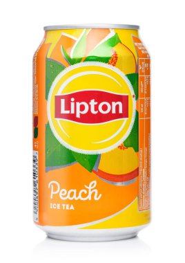 Londra, İngiltere - 10 Ağustos 2018: Alüminyum kutu Lipton Icetea beyaz şeftali tadı ile.