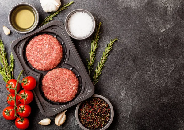 Plateau Plastique Avec Burgers Bœuf Grillé Maison Haché Cru Avec — Photo