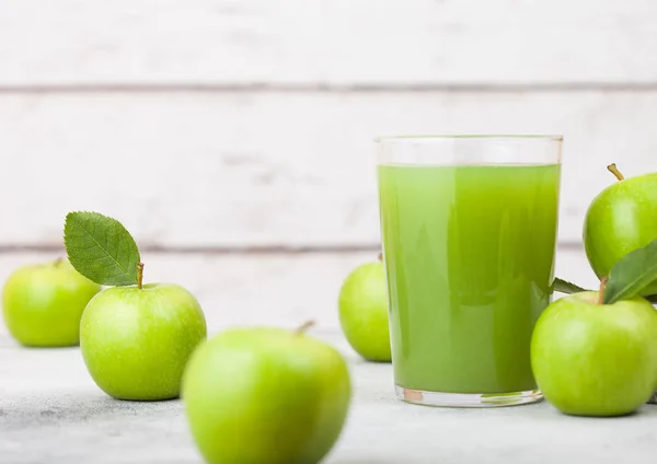 Bicchiere Succo Mela Biologico Fresco Con Nonna Fabbro Mele Bramley — Foto Stock