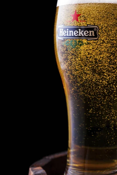 Londres Reino Unido Abril 2018 Botella Vaso Original Cerveza Heineken — Foto de Stock