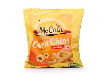 Londra, İngiltere - 05 Ekim 2018: Pack od Mccain özgün fırın fişleri beyaz.