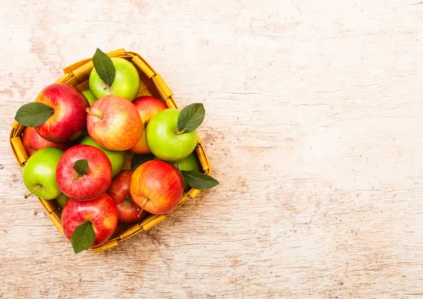 Healthy Red Green Apples Vintage Basket Wood Background — Stock Photo, Image