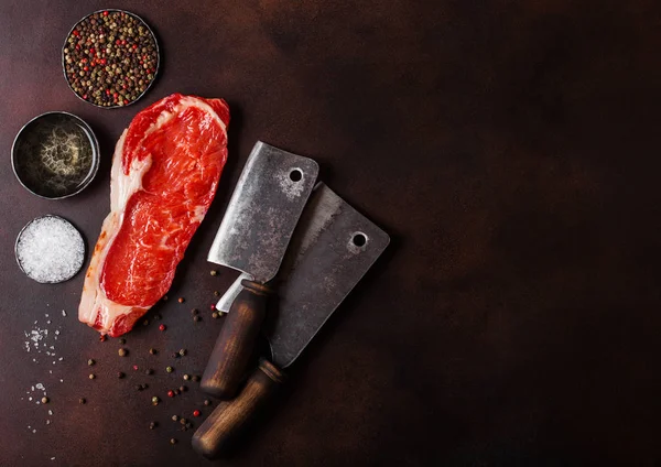 Raw Sirloin Beef Steak Vintage Meat Hatchets Rusty Background Salt — Stock Photo, Image