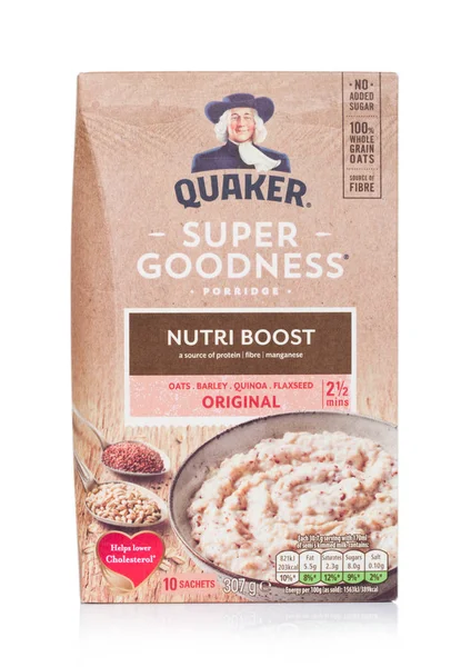 LONDRES, UK - MARÇO 05, 2019: Caixa de mingau Quaker Super Bondade Nutri Boost Original sobre fundo branco . — Fotografia de Stock