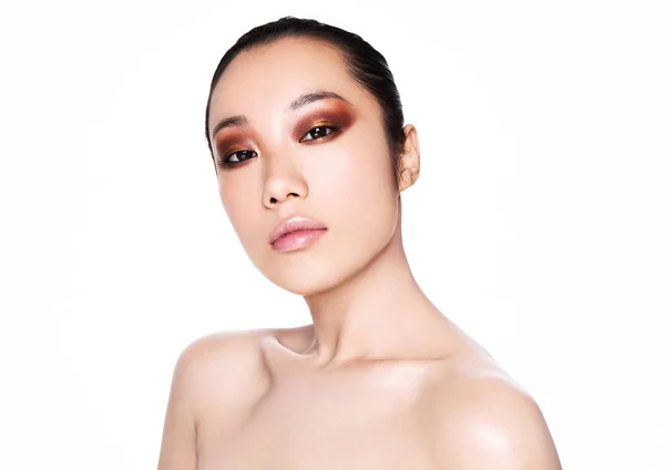 Beleza mulher asiática saúde cosméticos maquiagem retrato — Fotografia de Stock