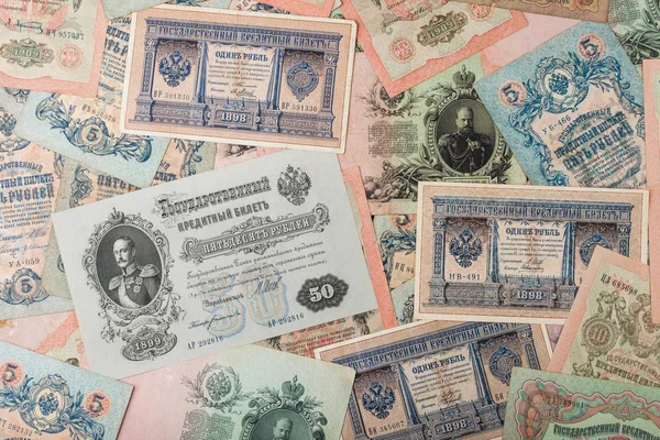 Império russo rublos antigos do vintage do czar Nicholas 2. Rublos com assinaturas diferentes.Artigos colecionáveis. Uncirculado . — Fotografia de Stock