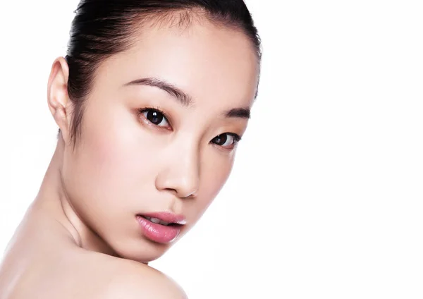 Beleza Mulher Asiática Saudável Maquiagem Cosmética Retrato Fundo Branco — Fotografia de Stock