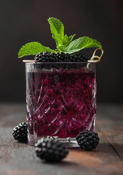 Glass Refreshing Summer Cocktail Blackberry Ice Mint Wooden Background Raw — Stock Photo, Image