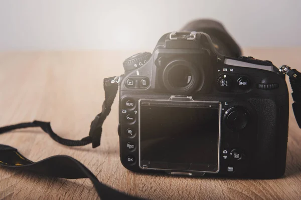 Digitale Fotokamera Auf Holztisch — Stockfoto