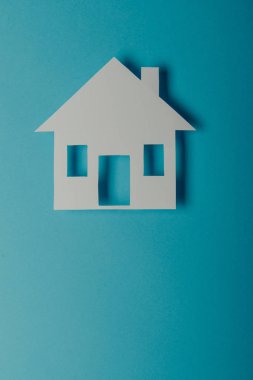 Kağıt kesme şeklinde evi