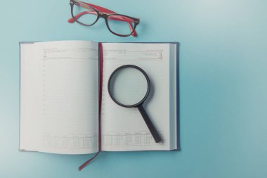 İş kopya alanı ve ofis malzemeleri ile planlama