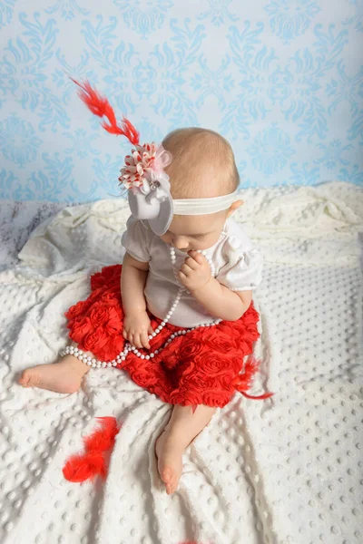 Portrait d'adorable petite fille. Enfance. Image authentique . — Photo