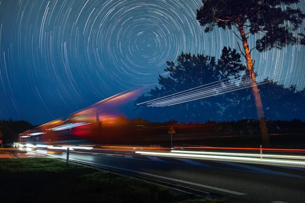Скоростное Движение Легкие Трассы Автомагистрали Ночью Длительная Экспозиция — стоковое фото