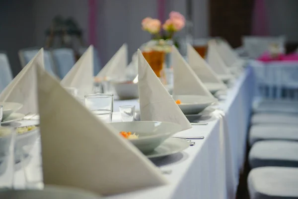 Tavolo Sposa Splendidamente Decorato Altri Dettagli Nella Sala Delle Nozze — Foto Stock