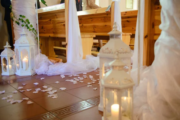 Church Sanctuary Wedding Ceremony Empty Chairs Bride Groom — Stock Photo, Image