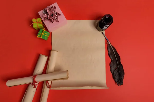 Carta Vacía Para Santa Claus Copiar Espacio Fondo Rojo —  Fotos de Stock