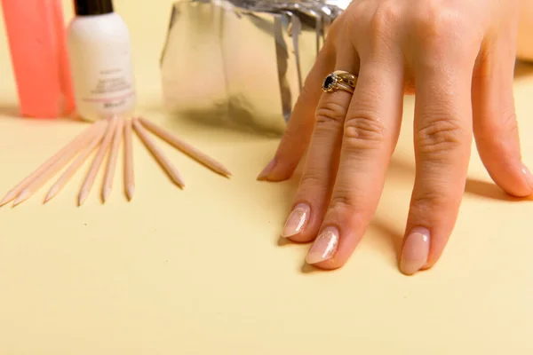 Das Verfahren Zum Entfernen Von Lack Aus Nägeln Hybrid Nägel — Stockfoto