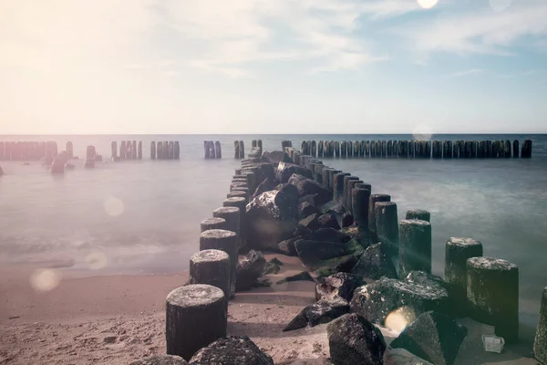 Breakwaters Morzu Bałtyckim Lecie — Zdjęcie stockowe