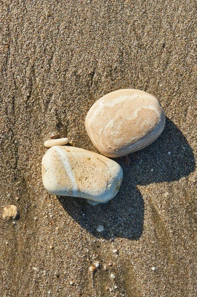 石や小石ギリシャ コルフ島のビーチで — ストック写真
