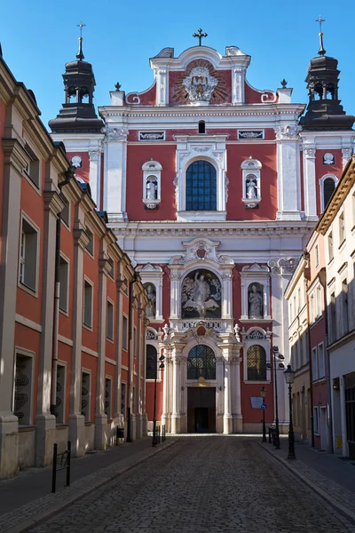 Rue Pavée Façade Église Baroque Poznan — Photo
