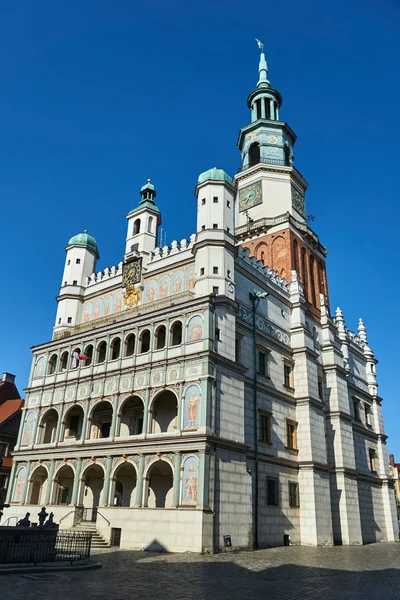Torre Del Ayuntamiento Renacentista Con Reloj Poznan — Foto de Stock