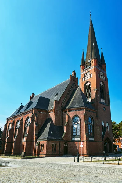 Neo Gótico Igreja Histórica Com Uma Torre Relógio Drezdenko — Fotografia de Stock