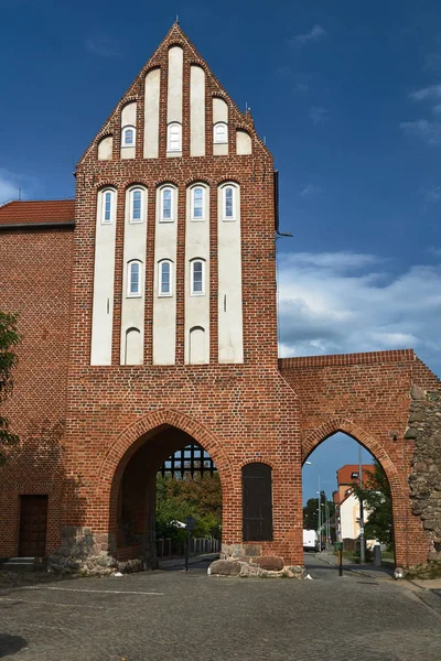 Fortificación Medieval Con Una Puerta Urbana Ciudad Strzelce Krajenskie Polonia — Foto de Stock