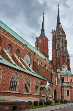 Kilise ortaçağ, Gotik kuleler Wroclaw