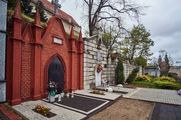 Надгробия Кладбище Осенью Польша — стоковое фото