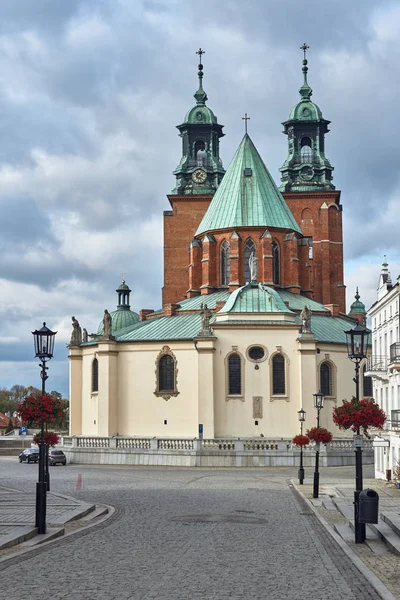 Igreja Catedral Gótica Rua Gniezno — Fotografia de Stock