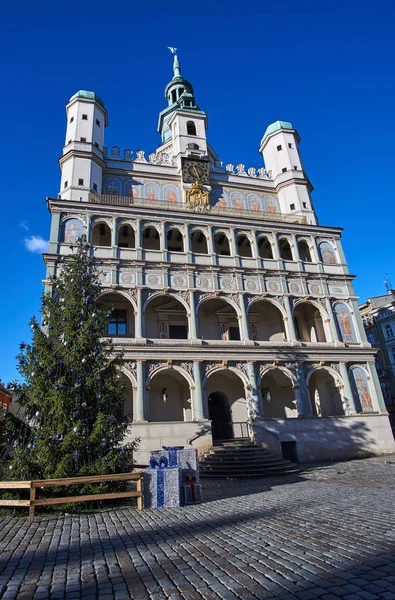 Fachada Edifício Prefeitura Renascentista Com Árvore Natal Poznan — Fotografia de Stock