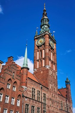 Polonya Gdansk ana şehrin Saat Kulesi ile tarihi Belediye Binası