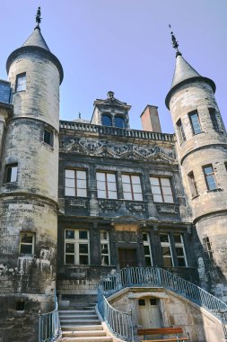 Troyes, Fransa eski şehir kuleleri ile tenement ev