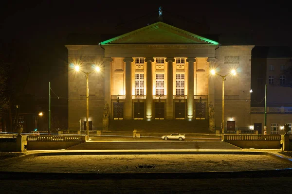 Klassieke Opera Gebouw Tijdens Nacht Poznan Polen — Stockfoto