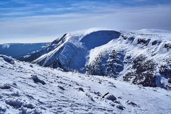 Zasypany Śniegiem Rocky Ridge Karkonoszach Polsce — Zdjęcie stockowe