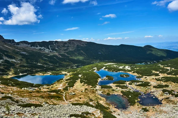 波兰塔特拉山的冰川湖泊和岩石峰 — 图库照片