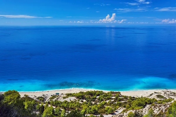 Tallar Klippa Ovanför Havet Den Grekiska Lefkada — Stockfoto