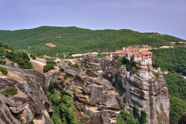 Ortodoks Ortaçağ Manastırı, Meteora 'nın tepesinde.