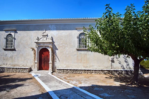 莱夫卡达岛在希腊东正教教堂入口 — 图库照片