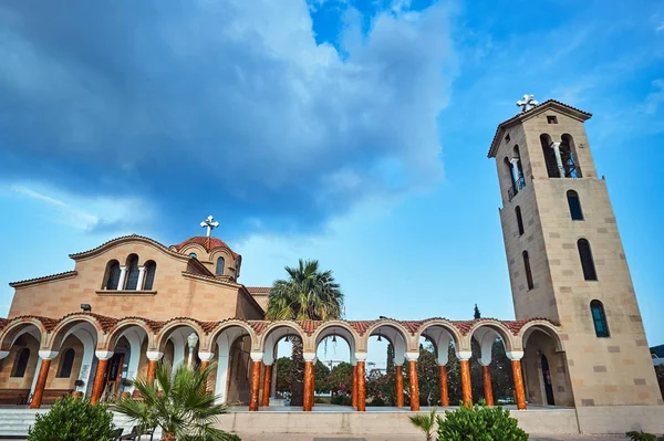 Prawosławny Kościół Dzwonnicą Faliraki Rodos — Zdjęcie stockowe