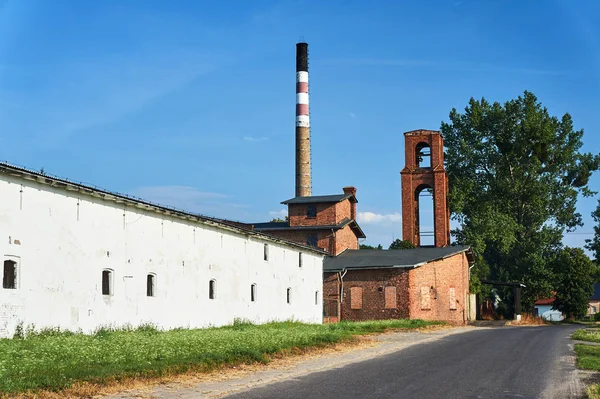 Schoorsteen Oud Baksteen Distilleerderij Polen — Stockfoto