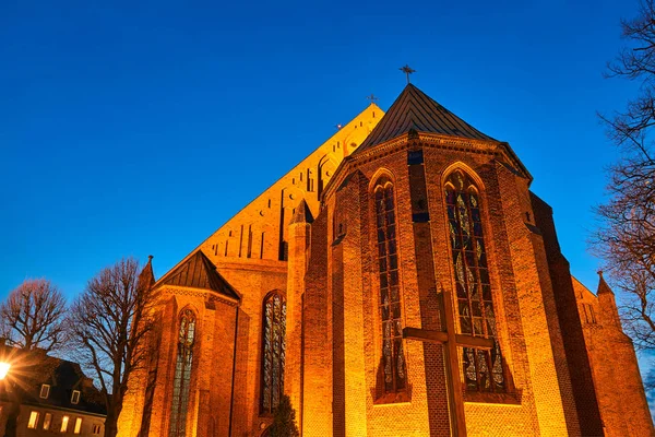 Catedral Gótica Medieval Durante Noche Kolobrzeg — Foto de Stock