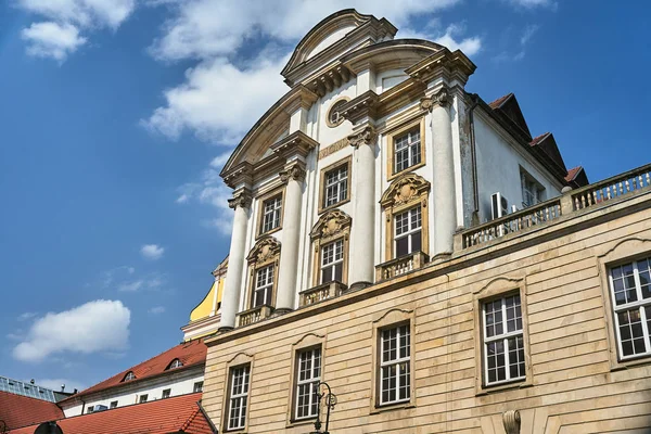 Fachada Uma Casa Arrendamento Classicista Poznan — Fotografia de Stock