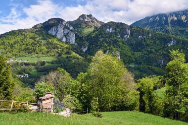 Fransızca Savoie Alpler'de dağlarında Köyü