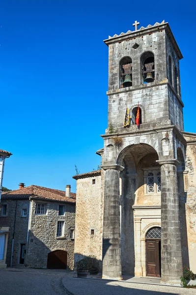 Torre Piedra Con Campanas Una Iglesia Labeaume Francia — Foto de Stock