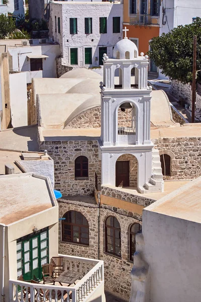 Grieks Orthodoxe Kerk Met Klokkentoren Het Eiland Nisiros — Stockfoto