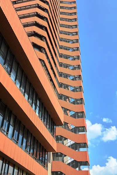 Лестница Многоэтажного Здания Экономического Университета Познани — стоковое фото