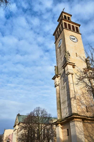 Iglesia Neoclásica Campanario Con Estatuas Reloj Poznan — Foto de Stock