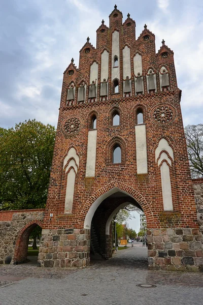 Średniowieczne Umocnienia Bramy Miejskiej Neuebrandemburgu Niemczech — Zdjęcie stockowe