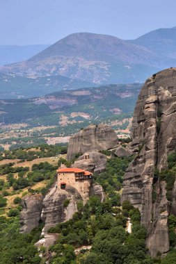 Ortodoks Ortaçağ Manastırı, Meteora 'nın tepesinde.